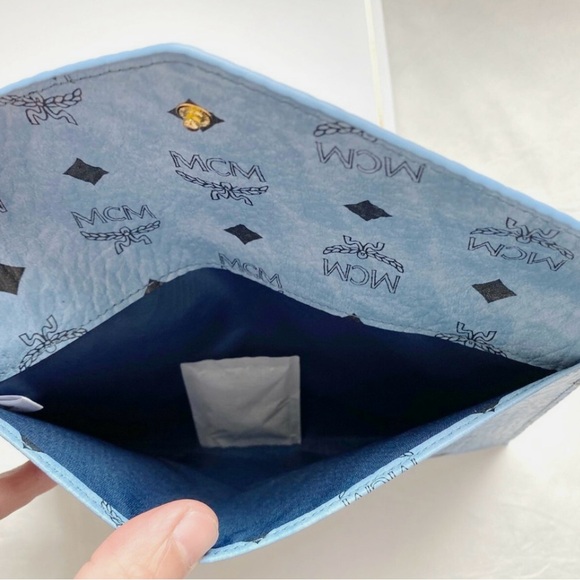 Authentic MCM Envelope Pouch Clutch Blue Visetos GWP - Picture 5 of 5